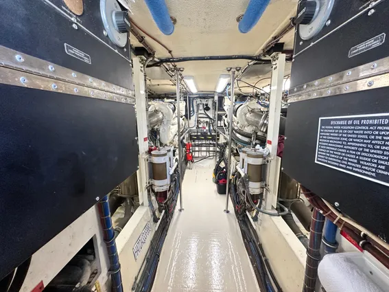 Hatteras Enclosed Bridge Sportfish image