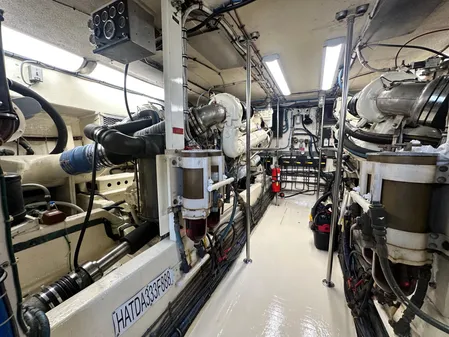 Hatteras Enclosed Bridge Sportfish image