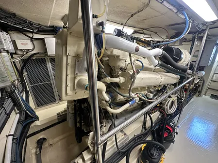 Hatteras Enclosed Bridge Sportfish image