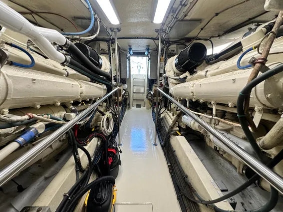 Hatteras Enclosed Bridge Sportfish image