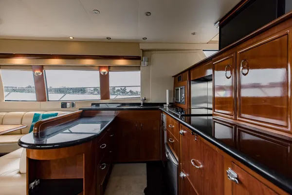 Carver 56 Voyager image