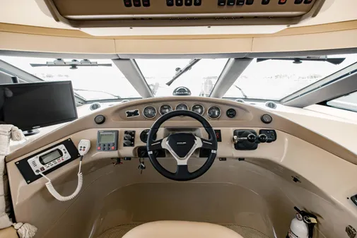 Carver 56 Voyager image