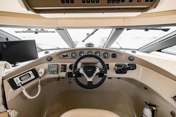 Carver 56 Voyager image