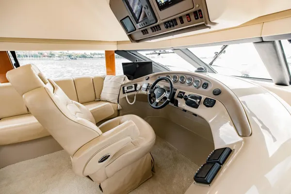 Carver 56 Voyager image