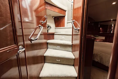 Carver 56 Voyager image