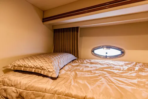 Carver 56 Voyager image