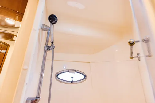 Carver 56 Voyager image