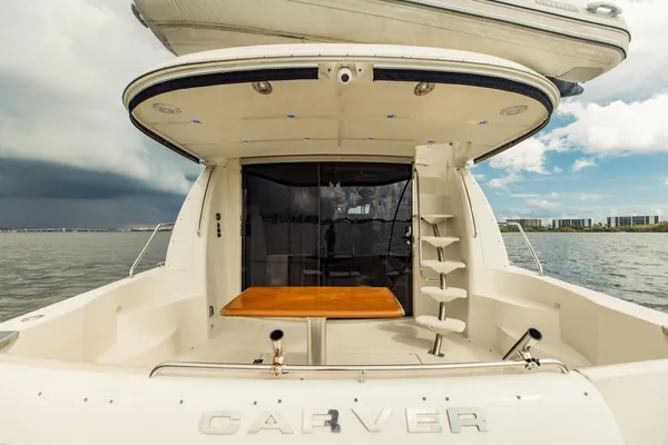 Carver 56 Voyager image