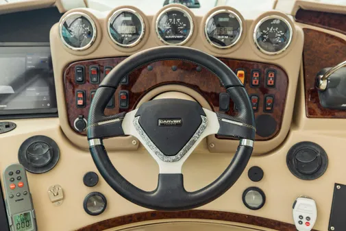 Carver 56 Voyager image