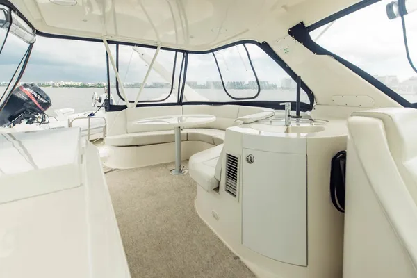 Carver 56 Voyager image