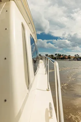 Carver 56 Voyager image