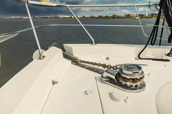 Carver 56 Voyager image