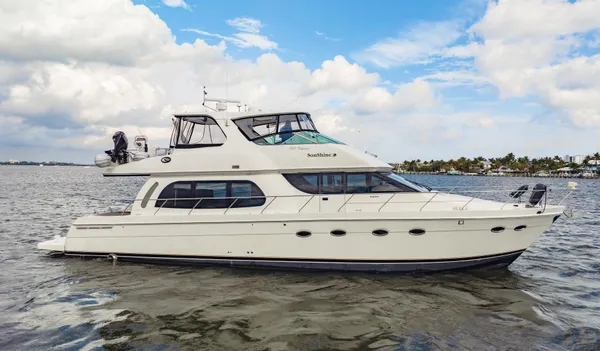 Carver 56 Voyager image