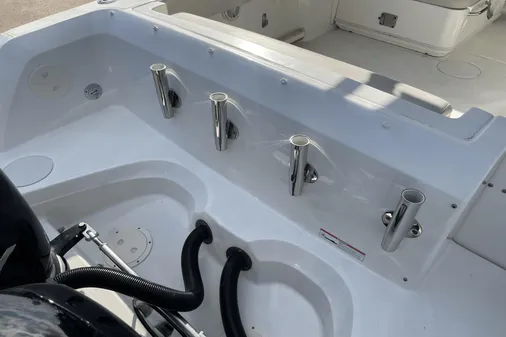 Boston Whaler 270 Vantage image