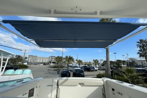 Boston Whaler 270 Vantage image