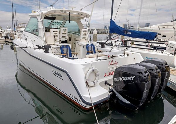 Boston-whaler 345-CONQUEST image