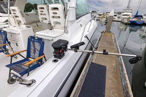 Boston-whaler 345-CONQUEST image