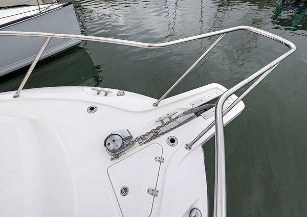 Boston-whaler 345-CONQUEST image