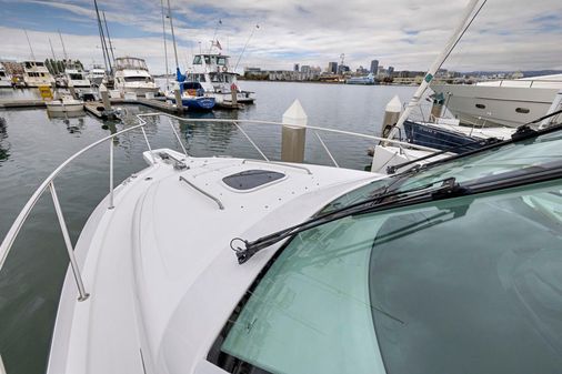 Boston-whaler 345-CONQUEST image