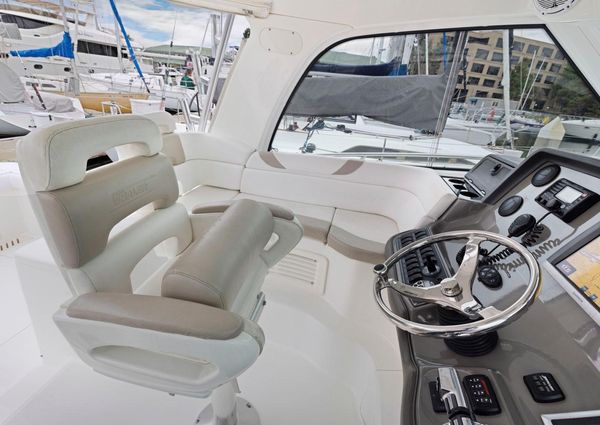 Boston-whaler 345-CONQUEST image