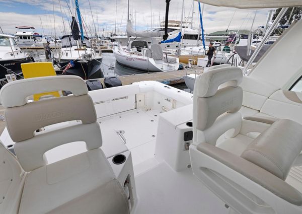 Boston-whaler 345-CONQUEST image