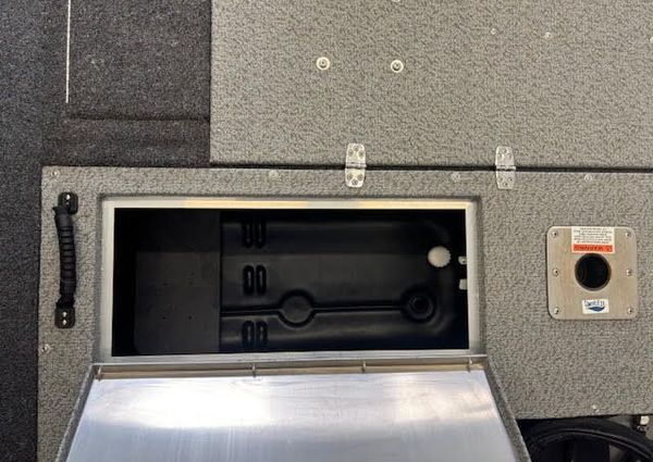 Lowe FM-1675-SC-DEEP-VEE-SIDE-CONSOLE image