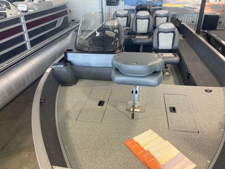 Lowe FM-1675-SC-DEEP-VEE-SIDE-CONSOLE image