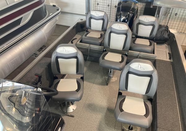 Lowe FM-1675-SC-DEEP-VEE-SIDE-CONSOLE image