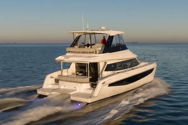 Aquila 42-YACHT image