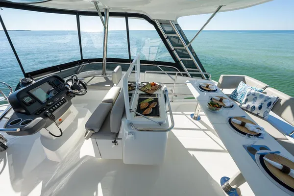 Aquila 42-YACHT image