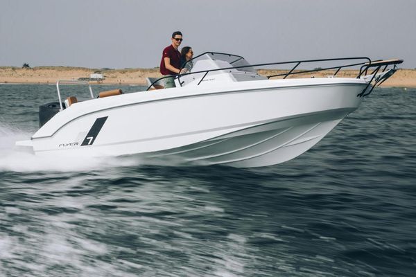 Beneteau America Flyer 7 Sundeck - main image