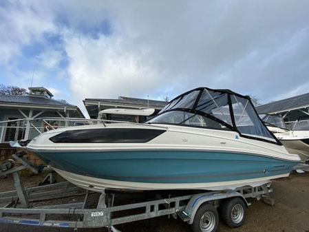 Bayliner VR6-CUDDY image