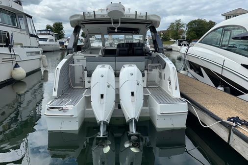 Galeon 325-GTO image
