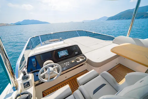 Absolute 52-FLY image