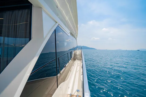 Absolute 52-FLY image