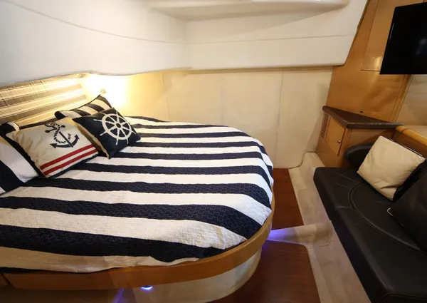 Cranchi Mediterranee 43 image