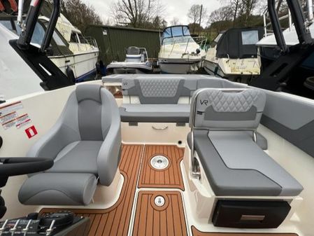 Bayliner VR5 Bowrider image