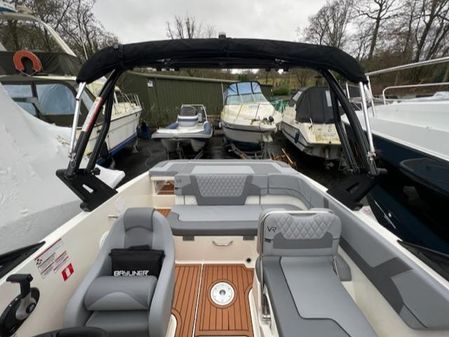 Bayliner VR5 Bowrider image