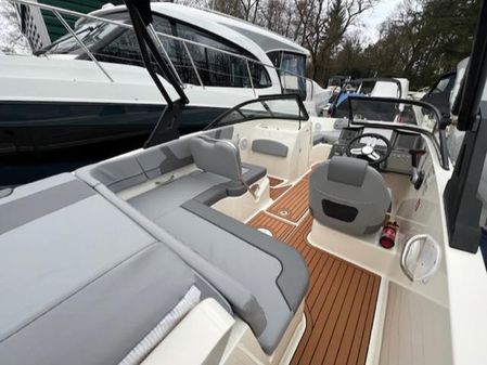 Bayliner VR5 Bowrider image