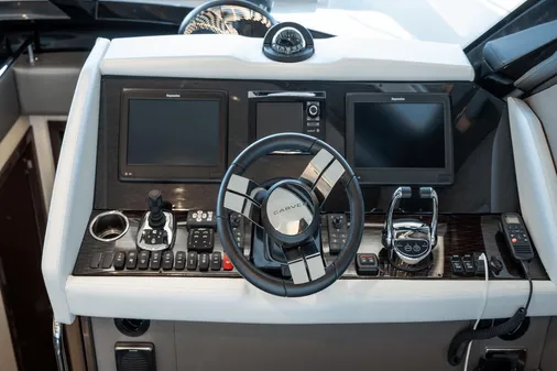 Carver 52 Command Bridge image