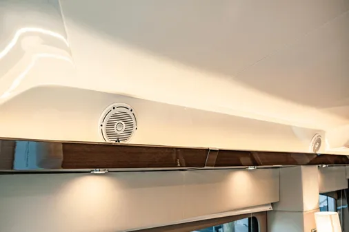 Carver 52 Command Bridge image