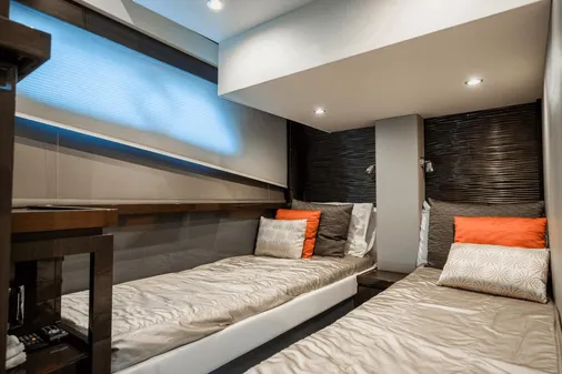 Carver 52 Command Bridge image