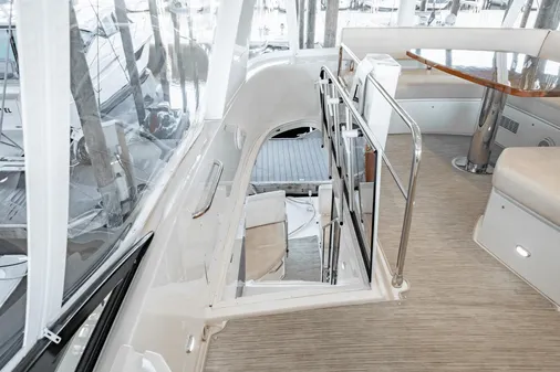 Carver 52 Command Bridge image