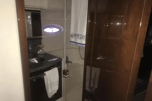 Sea Ray 52 Sundancer image