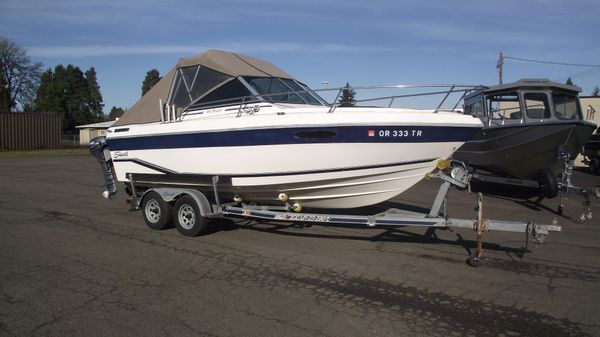 Seaswirl 212 Striper