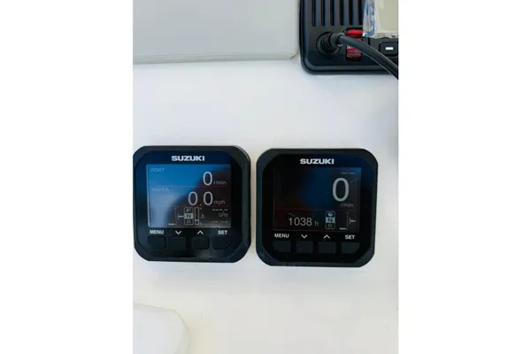 Century 3200 Center Console image