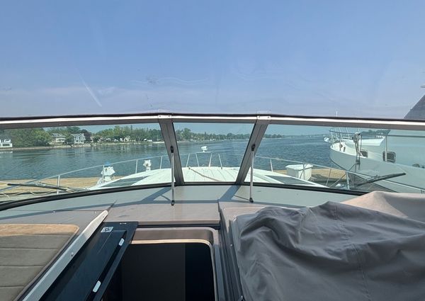 Cruisers 3670-ESPIRIT image