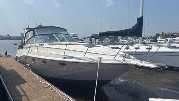 Cruisers 3670-ESPIRIT image