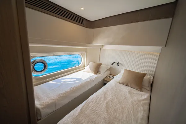 Azimut MAGELLANO-60 image