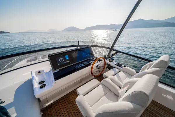 Azimut MAGELLANO-60 image